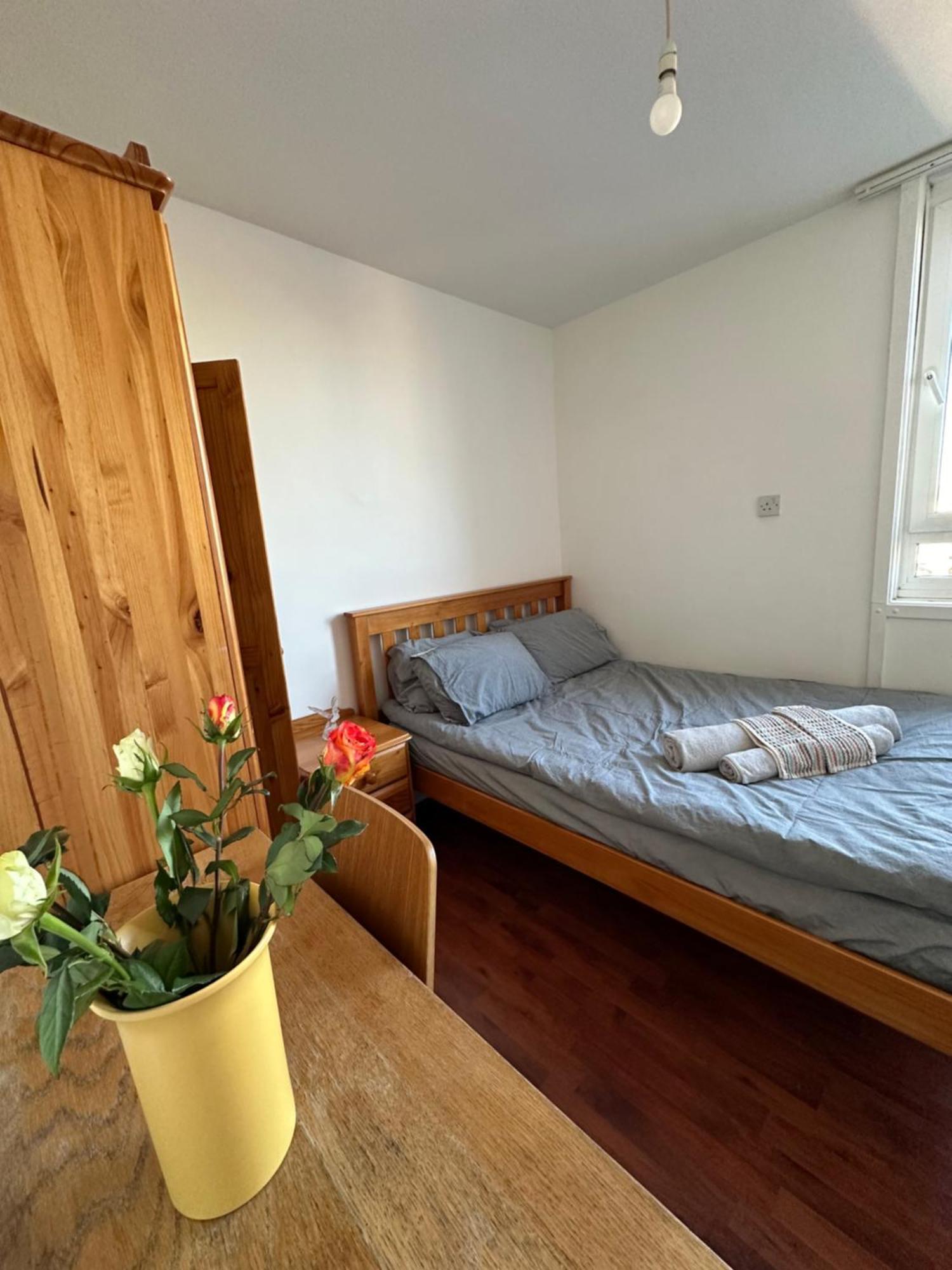 Elkington Point Bed & Breakfast ลอนดอน ภายนอก รูปภาพ
