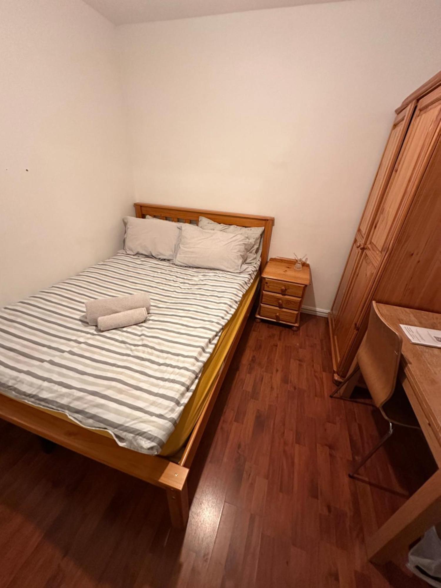Elkington Point Bed & Breakfast ลอนดอน ภายนอก รูปภาพ